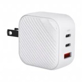 Uniq Wall USB Charger 1 USB-A / 2 USB-C (PD66W) Verge Pro GaN White