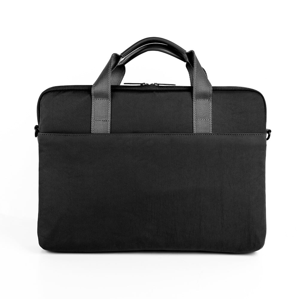 กระเป๋า UNIQ Carrybag MacBook/Laptop 16 inch Stockholm Midnight Black Education Studio7