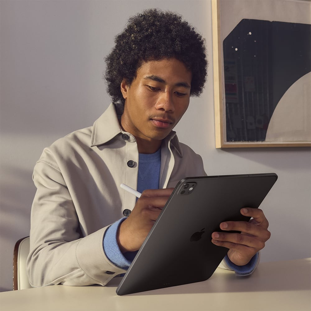 iPad Pro 11-inch Wi-Fi + Cellular 1TB with Standard glass - Space Black (5th Gen)
